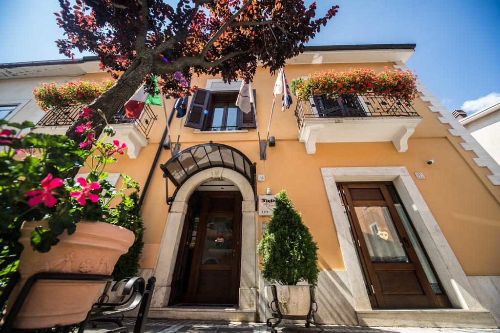 Hotel Il Tiglio Castel Di Sangro Esterno foto