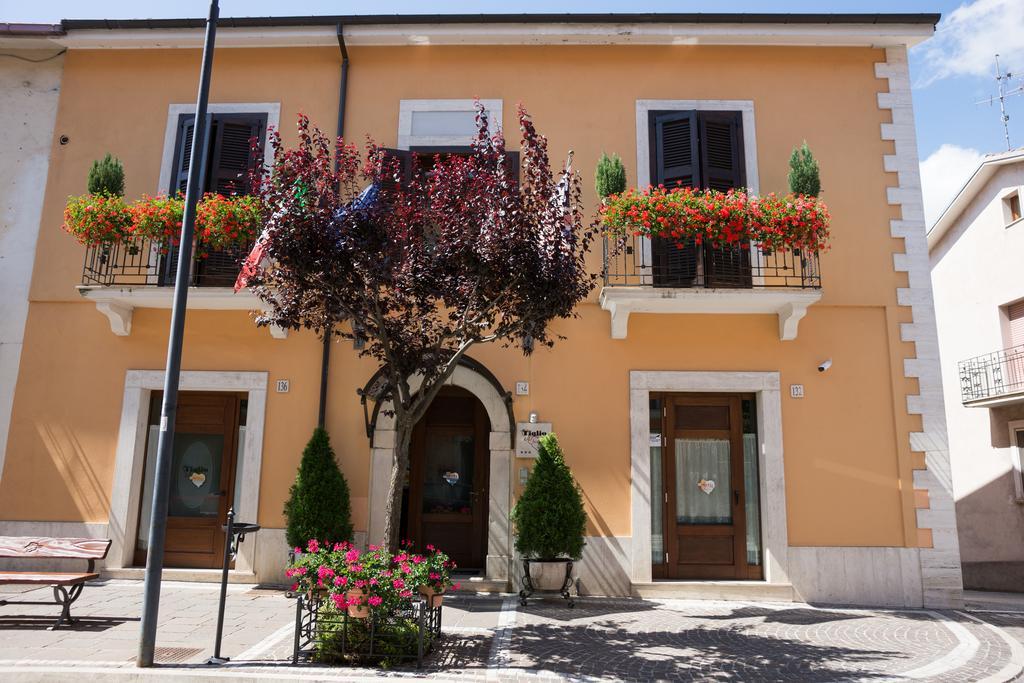 Hotel Il Tiglio Castel Di Sangro Esterno foto