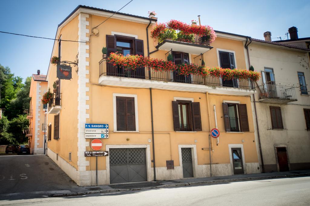 Hotel Il Tiglio Castel Di Sangro Esterno foto