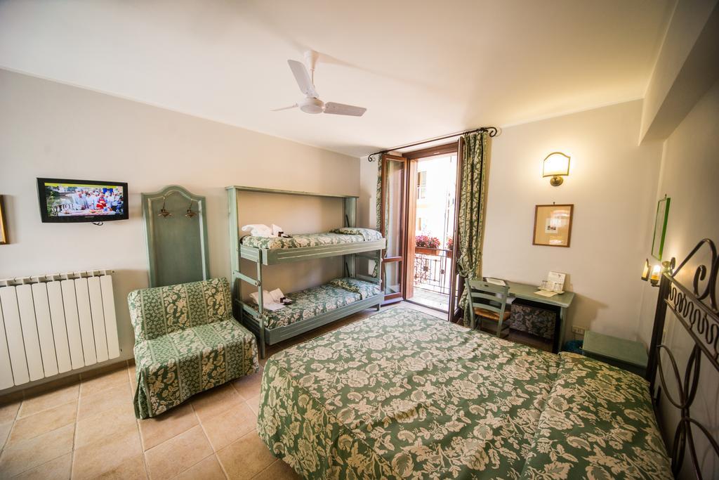 Hotel Il Tiglio Castel Di Sangro Esterno foto