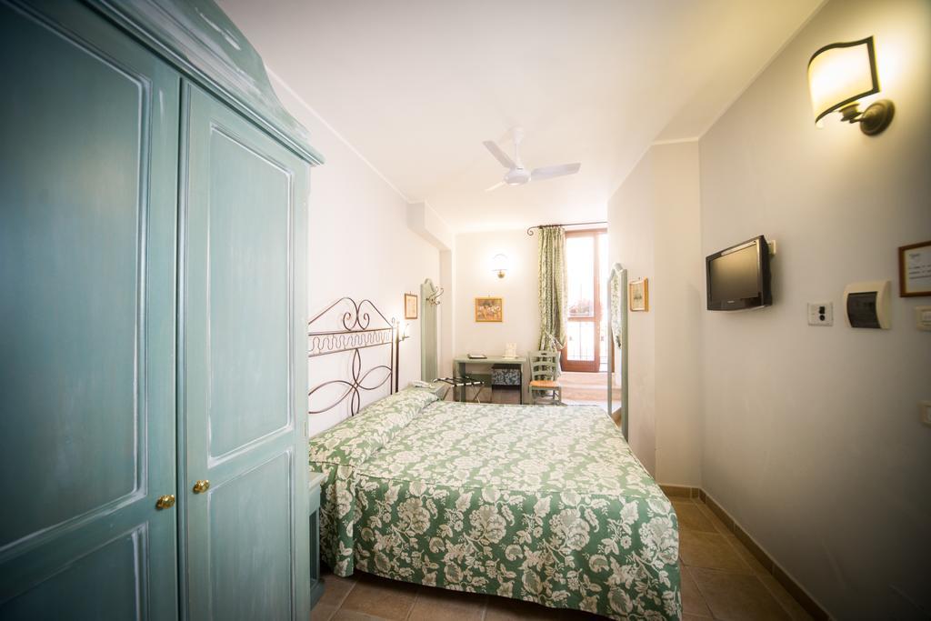 Hotel Il Tiglio Castel Di Sangro Esterno foto