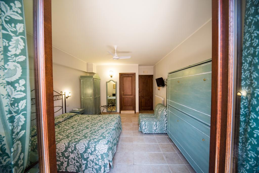 Hotel Il Tiglio Castel Di Sangro Esterno foto