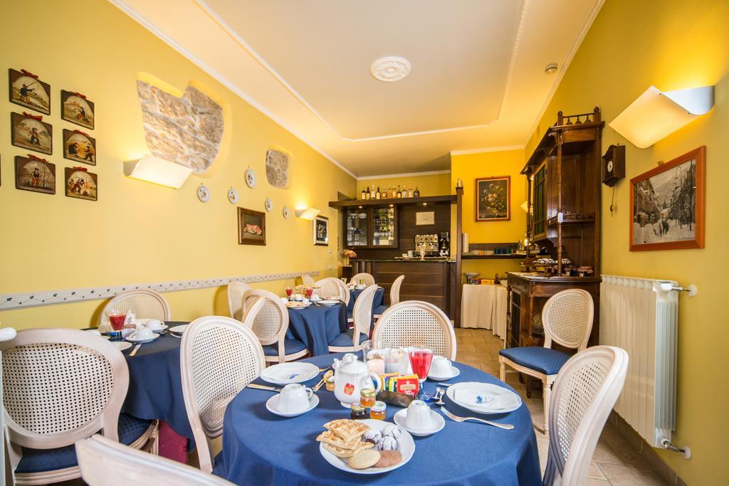 Hotel Il Tiglio Castel Di Sangro Esterno foto